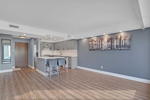 3307 - 65 Harbour Sq, Condo with 1 bedrooms, 1 bathrooms and 1 parking in Toronto ON | Image 19