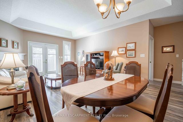 89 Sandollar Dr, Townhouse with 2 bedrooms, 2 bathrooms and 2 parking in Hamilton ON | Image 4