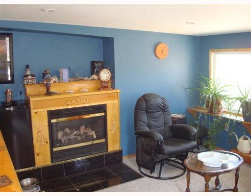 8375 Yonge St, House detached with 2 bedrooms, 1 bathrooms and null parking in Midland ON | Image 6