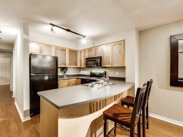 th77 - 208 Niagara St, Townhouse with 1 bedrooms, 1 bathrooms and 1 parking in Toronto ON | Image 8