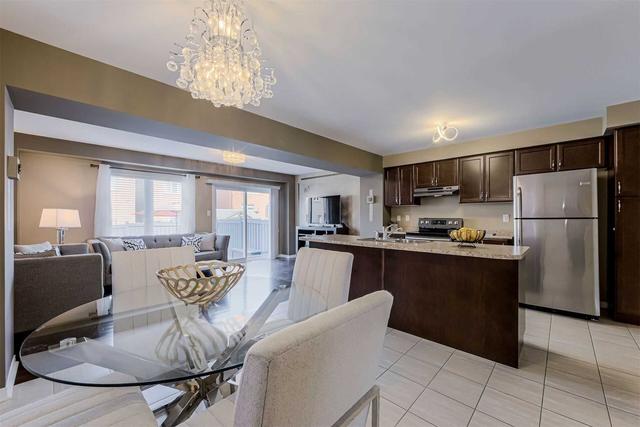 44 Napoleon Cres, House attached with 3 bedrooms, 3 bathrooms and 4 parking in Brampton ON | Image 32
