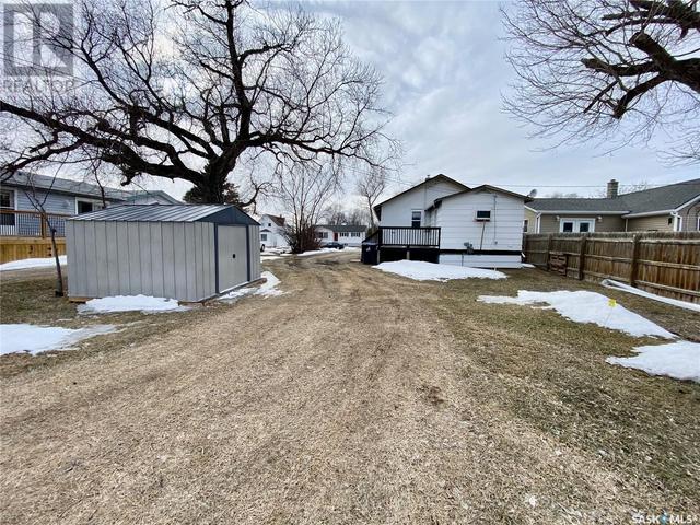 215 4th Street E, House detached with 1 bedrooms, 1 bathrooms and null parking in Carnduff SK | Image 21