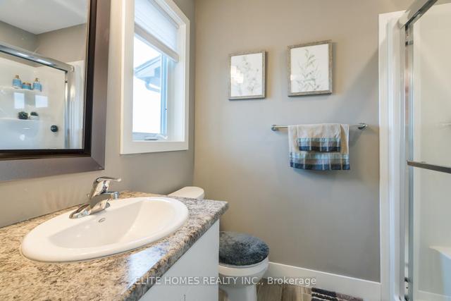 2084 Meadowgate Blvd, Townhouse with 3 bedrooms, 4 bathrooms and -2 parking in London ON | Image 9