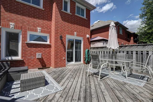 88 Zachary Pl, House attached with 3 bedrooms, 4 bathrooms and 3 parking in Whitby ON | Image 30