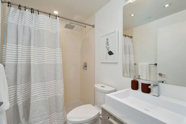 2106 - 2a Church St, Condo with 1 bedrooms, 2 bathrooms and 0 parking in Toronto ON | Image 2