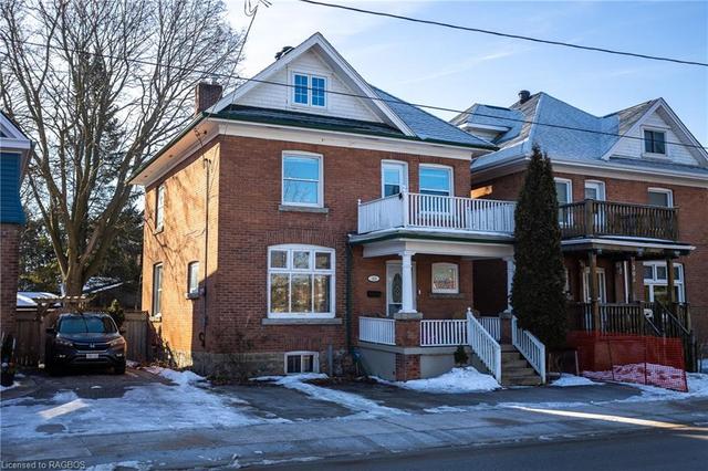 309 6th St E, House detached with 6 bedrooms, 2 bathrooms and 2 parking in Owen Sound ON | Image 1