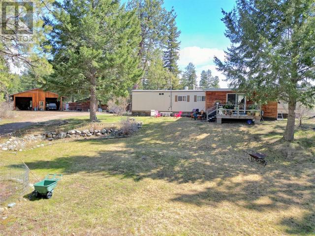 877 Hwy 5a, House other with 3 bedrooms, 1 bathrooms and 2 parking in Okanagan Similkameen H BC | Image 2
