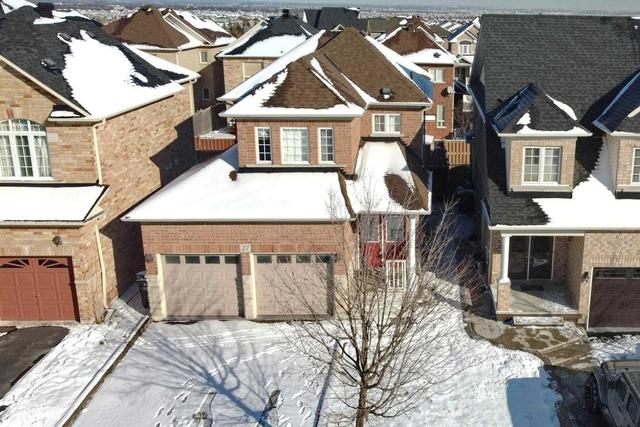27 Village Lake Cres, House detached with 3 bedrooms, 4 bathrooms and 6 parking in Brampton ON | Image 12
