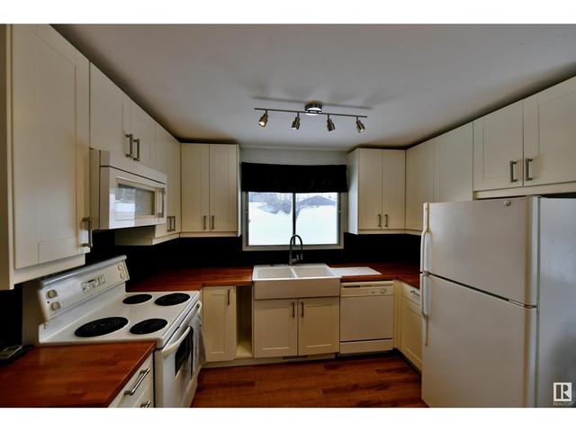 4809 52 St, House detached with 4 bedrooms, 2 bathrooms and null parking in Glendon AB | Image 6