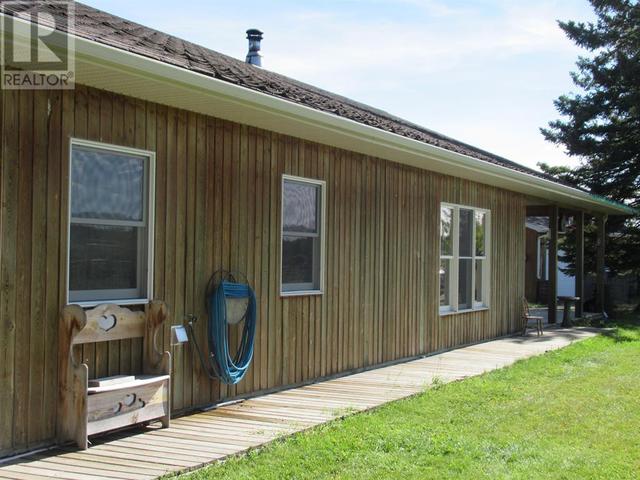 84054 Township Road 385, Home with 2 bedrooms, 2 bathrooms and null parking in Clearwater County AB | Image 36