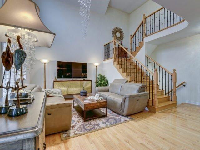 104 Naperton Dr, House attached with 4 bedrooms, 4 bathrooms and 2 parking in Brampton ON | Image 7