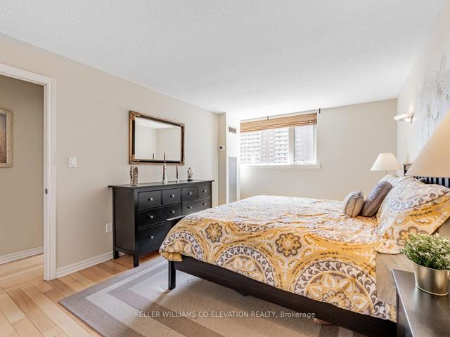 805 - 270 Scarlett Rd, Condo with 2 bedrooms, 2 bathrooms and 1 parking in Toronto ON | Image 17
