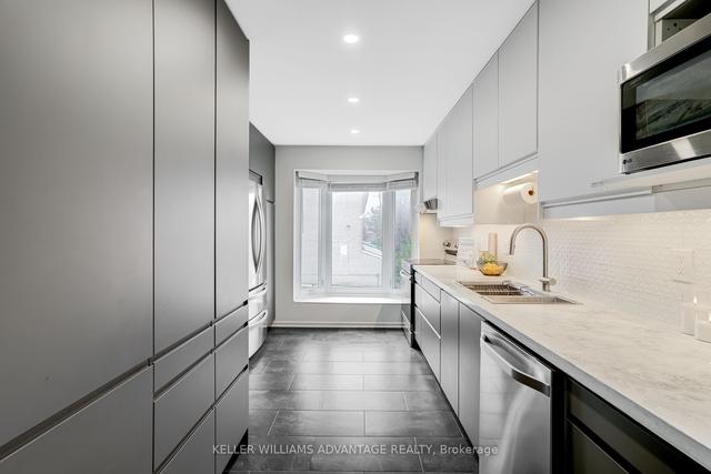1 - 2 Liszt Gate, Townhouse with 3 bedrooms, 2 bathrooms and 2 parking in Toronto ON | Image 3