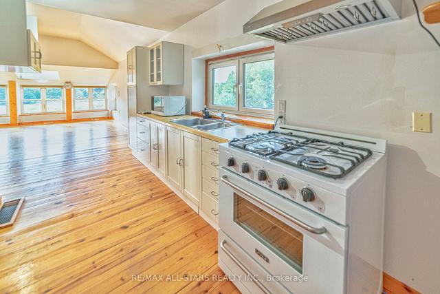 443 Pinery Rd, House detached with 2 bedrooms, 2 bathrooms and 10 parking in Kawartha Lakes ON | Image 6