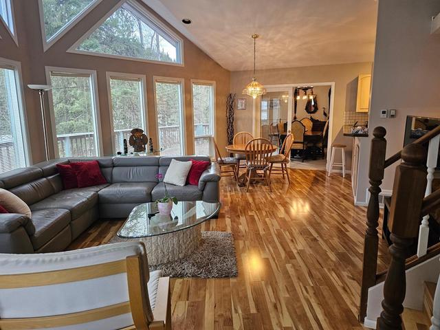 3433 Highway 6, House detached with 3 bedrooms, 3 bathrooms and 20 parking in Central Kootenay E BC | Image 4