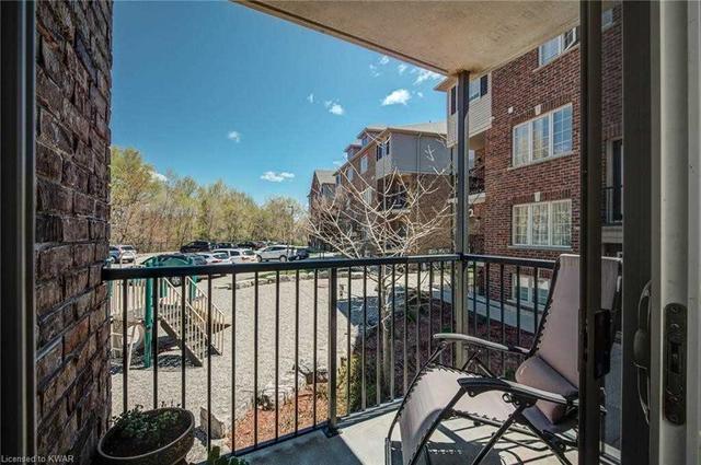 4 - 950 Highland Rd W, Condo with 3 bedrooms, 1 bathrooms and 2 parking in Kitchener ON | Image 6