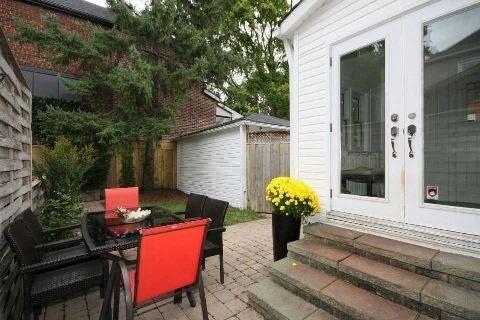 upper - 219 Greer Rd, House detached with 3 bedrooms, 1 bathrooms and 1 parking in Toronto ON | Image 5
