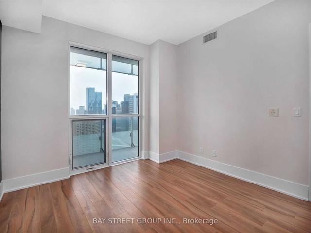 3311 - 300 Front St W, Condo with 2 bedrooms, 2 bathrooms and 1 parking in Toronto ON | Image 7