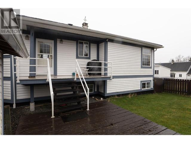 624 E 7th Avenue, House detached with 3 bedrooms, 2 bathrooms and null parking in Prince Rupert BC | Image 2