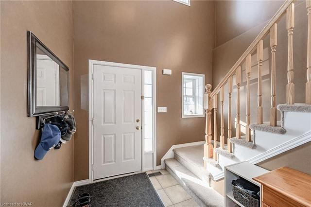 719 Grand Banks Drive, House detached with 3 bedrooms, 2 bathrooms and 3 parking in Waterloo ON | Image 6