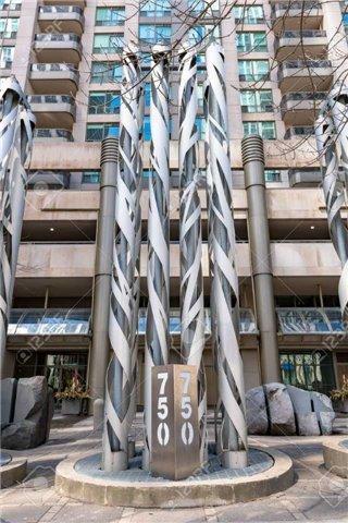 709 - 750 Bay St, Condo with 2 bedrooms, 2 bathrooms and 1 parking in Toronto ON | Image 2