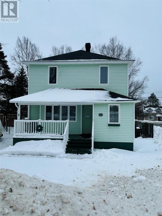 12 Greenwood Avenue, House detached with 3 bedrooms, 1 bathrooms and null parking in Grand Falls-Windsor NL | Image 2