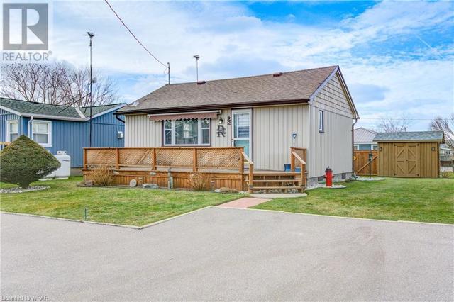 22 4th Avenue, House detached with 2 bedrooms, 1 bathrooms and 4 parking in Norfolk County ON | Image 2