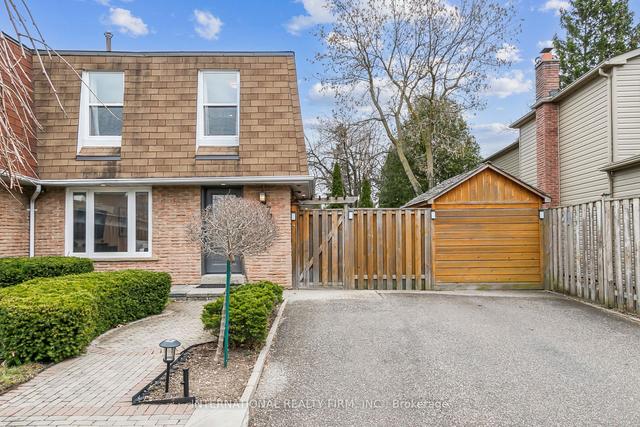 177 Avenue Rd, House attached with 3 bedrooms, 2 bathrooms and 5 parking in Richmond Hill ON | Image 12