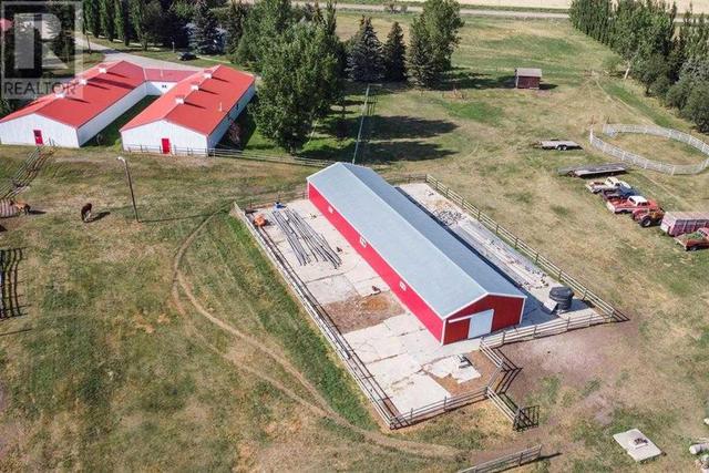253067a Township Road 230, Home with 4 bedrooms, 2 bathrooms and null parking in Wheatland County AB | Image 2