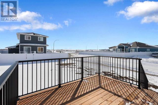4 Hamptons Crescent Se, House detached with 3 bedrooms, 3 bathrooms and 4 parking in Medicine Hat AB | Image 34