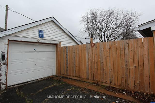 210 Lake St, House detached with 2 bedrooms, 1 bathrooms and 4 parking in St. Catharines ON | Image 19