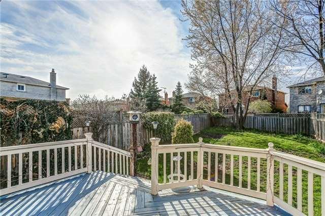 363 Huron St, House attached with 3 bedrooms, 3 bathrooms and 4 parking in Oakville ON | Image 14