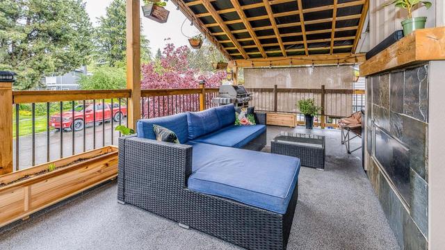242 Davis Crescent, House detached with 3 bedrooms, 2 bathrooms and 3 parking in Langley BC | Image 10