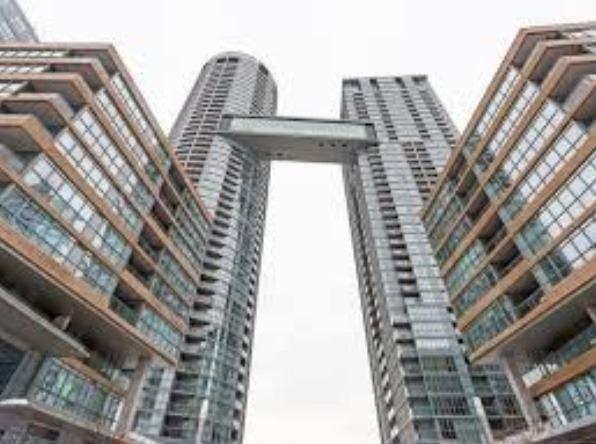3902 - 21 Iceboat Terr, Condo with 1 bedrooms, 1 bathrooms and 1 parking in Toronto ON | Image 12