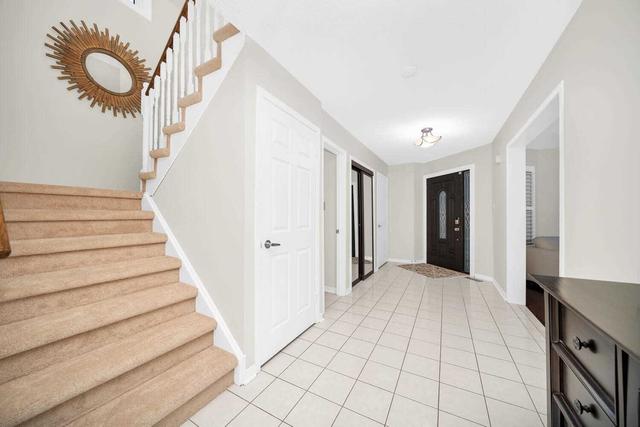 48 Castlehill Rd, House detached with 4 bedrooms, 3 bathrooms and 4 parking in Brampton ON | Image 22