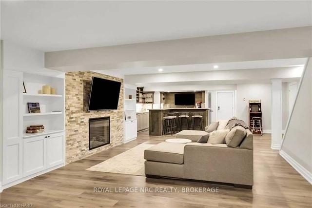 5480 Attema Crt, House detached with 4 bedrooms, 3 bathrooms and 13 parking in West Lincoln ON | Image 9