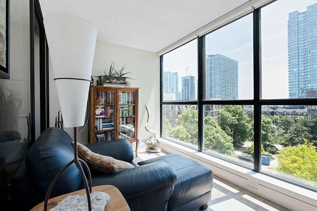 750 - 24 Southport St, Condo with 1 bedrooms, 1 bathrooms and 1 parking in Toronto ON | Image 6
