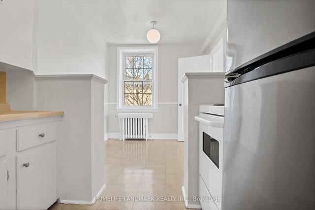 407 - 697 Eglinton Ave W, Condo with 2 bedrooms, 1 bathrooms and 1 parking in Toronto ON | Image 3