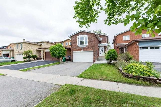 36 Colchester Ave, House detached with 3 bedrooms, 3 bathrooms and 2 parking in Brampton ON | Image 1