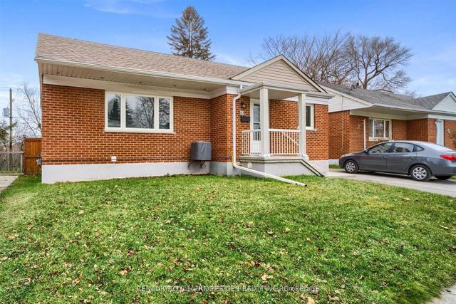 83 Admiral Rd, House detached with 3 bedrooms, 3 bathrooms and 4 parking in Ajax ON | Image 1