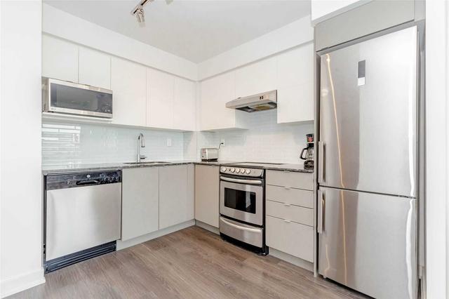 1220 - 160 Flemington Rd, Condo with 2 bedrooms, 2 bathrooms and 1 parking in Toronto ON | Image 3