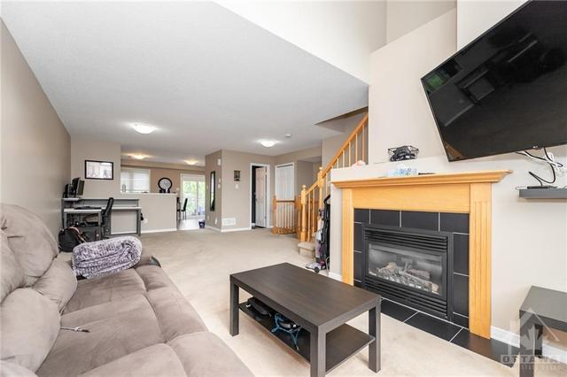 362 Galston Private, House attached with 2 bedrooms, 2 bathrooms and 1 parking in Ottawa ON | Image 7