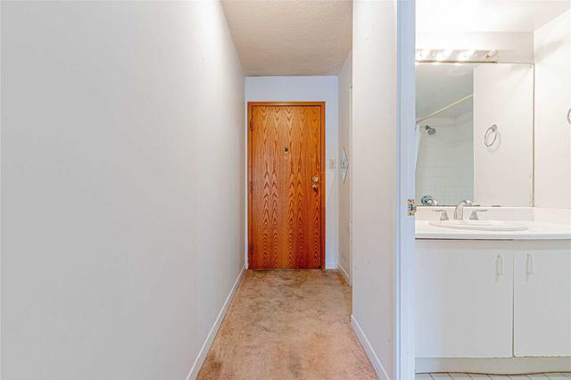 2605 - 44 St Joseph St, Condo with 1 bedrooms, 1 bathrooms and 1 parking in Toronto ON | Image 19