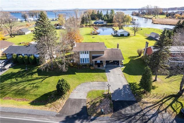 18656 County Road 2 Road, House detached with 5 bedrooms, 3 bathrooms and 10 parking in South Glengarry ON | Image 2