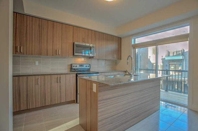 11 Augustus Terr, Townhouse with 3 bedrooms, 4 bathrooms and 2 parking in Toronto ON | Image 9