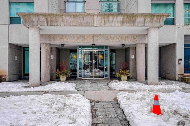 2403 - 21 Hillcrest Ave, Condo with 1 bedrooms, 1 bathrooms and 1 parking in Toronto ON | Image 1