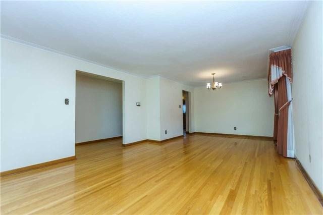 83 Clement Rd, House detached with 3 bedrooms, 2 bathrooms and 2 parking in Toronto ON | Image 6