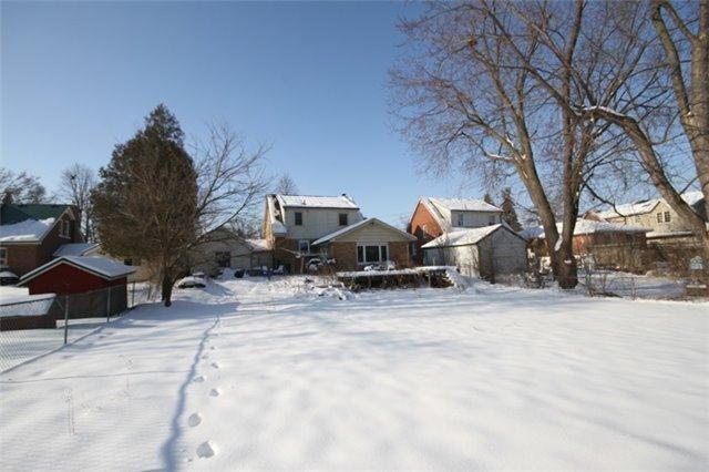 118 Elliott St, House detached with 3 bedrooms, 2 bathrooms and 4 parking in Brampton ON | Image 18