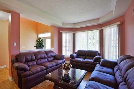 38 Mainard Cres, House detached with 4 bedrooms, 3 bathrooms and 4 parking in Brampton ON | Image 4