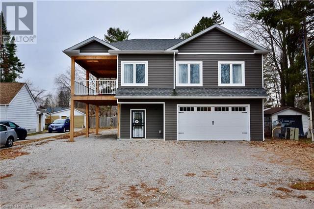 2086 Lilac Drive, House detached with 5 bedrooms, 3 bathrooms and 8 parking in Innisfil ON | Image 2